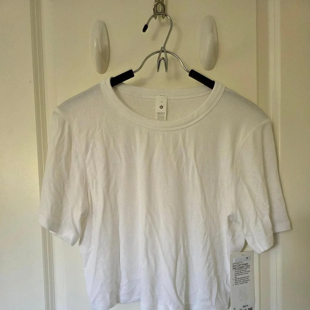 Lululemon white ribbed cropped tee